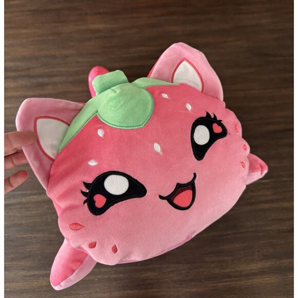 Aphmau MeeMeow Jumbo Plush Strawberry YouTube Gaming Channel - Picture 8 of 16